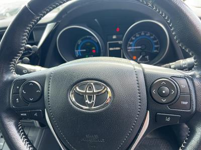 2016 Toyota Auris - Thumbnail