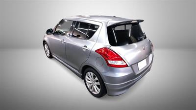 2016 Suzuki Swift - Thumbnail