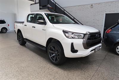 2021 Toyota Hilux - Thumbnail