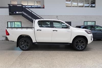 2021 Toyota Hilux - Thumbnail