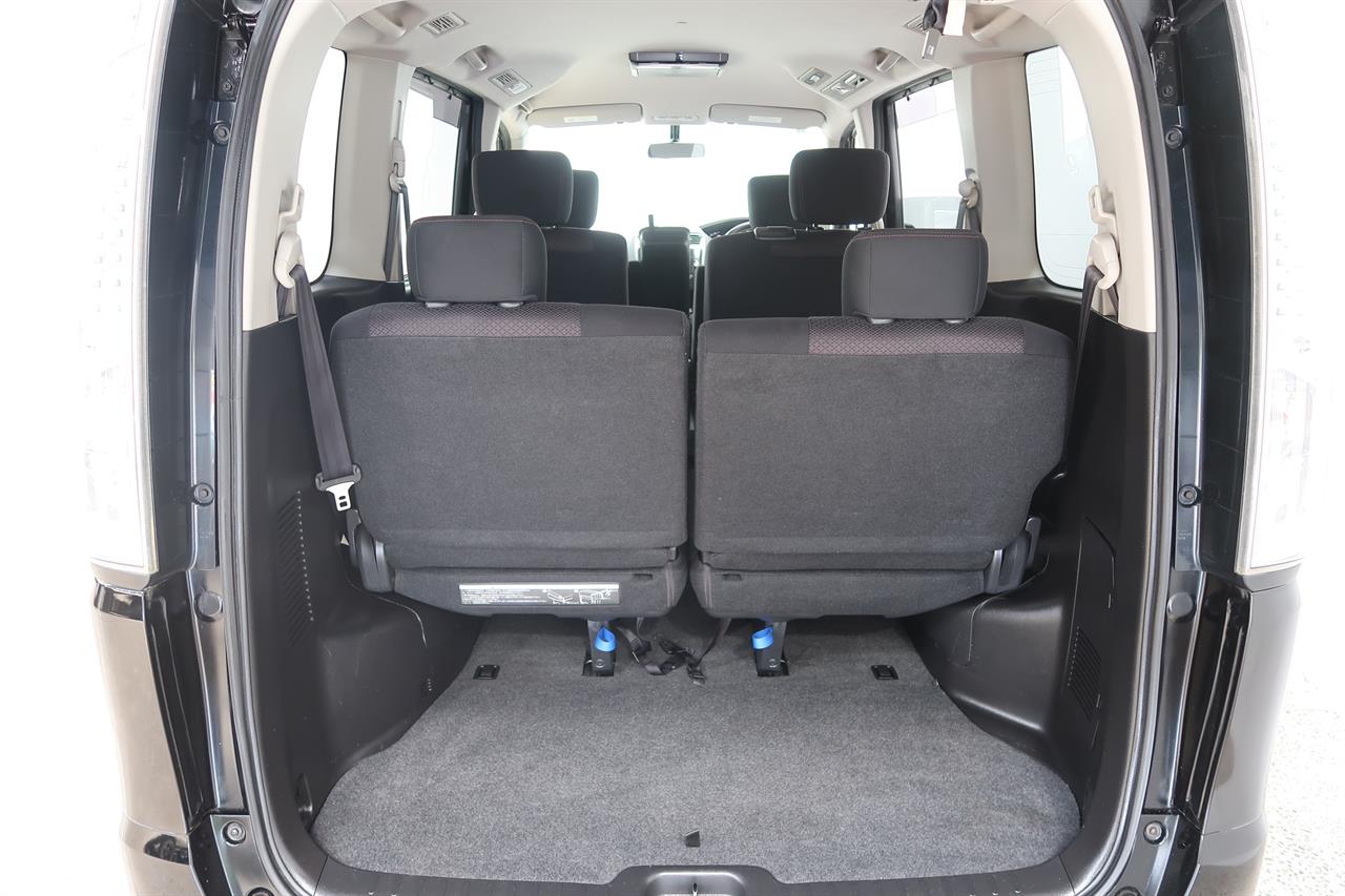 2013 Nissan Serena