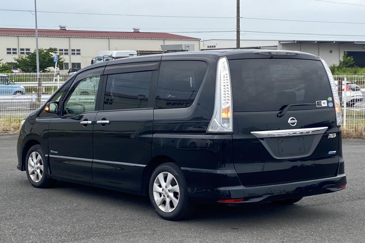 2013 Nissan Serena