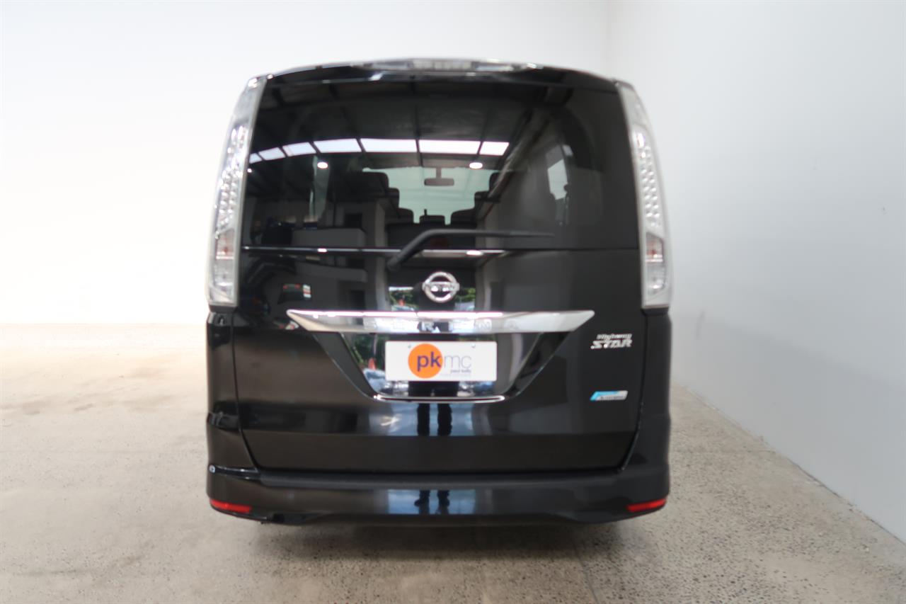 2013 Nissan Serena