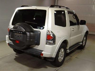 2013 Mitsubishi Pajero - Thumbnail