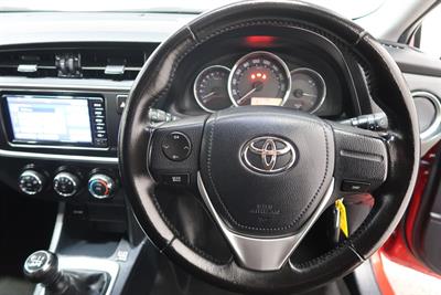 2014 Toyota Auris - Thumbnail