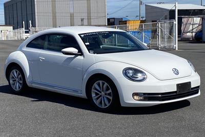 2013 Volkswagen Beetle - Thumbnail