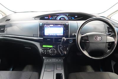 2014 Toyota Estima - Thumbnail