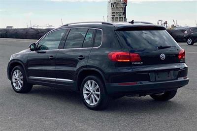 2014 Volkswagen Tiguan - Thumbnail