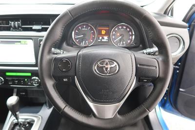 2014 Toyota Auris - Thumbnail