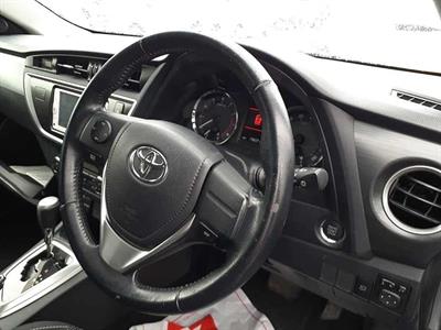 2014 Toyota Auris - Thumbnail