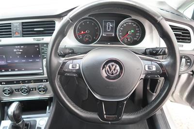 2016 Volkswagen Golf - Thumbnail