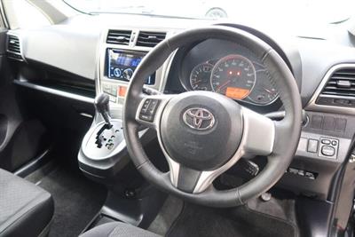 2013 Toyota Ractis - Thumbnail