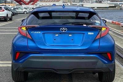 2017 Toyota C-hr - Thumbnail