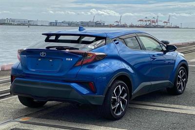 2017 Toyota C-hr - Thumbnail