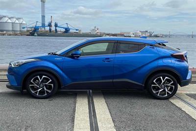 2017 Toyota C-hr - Thumbnail