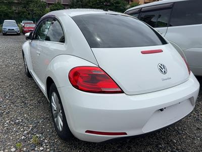 2013 Volkswagen Beetle - Thumbnail