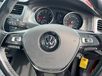 2015 VW Golf Variant - Thumbnail