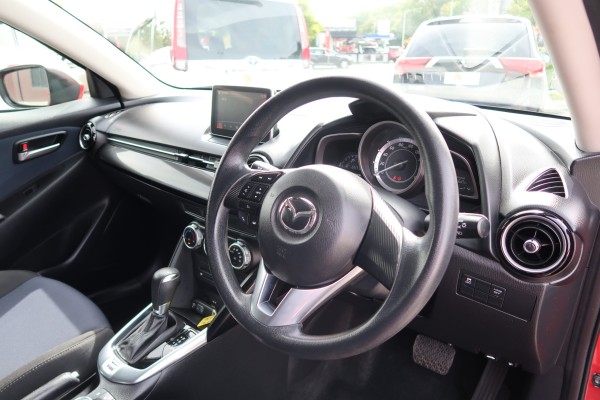 Mazda Demio 13S LED 2014