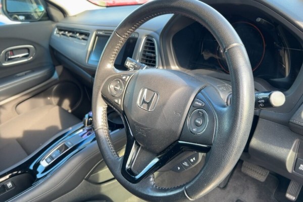 Honda Vezel HYBRID X 2014