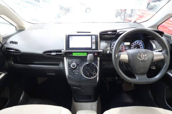 Toyota Wish 2.0G 2011