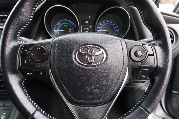 Toyota Auris HYBRID 2017