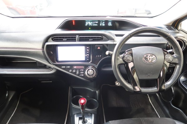 Toyota Aqua G GS HYBR 2014