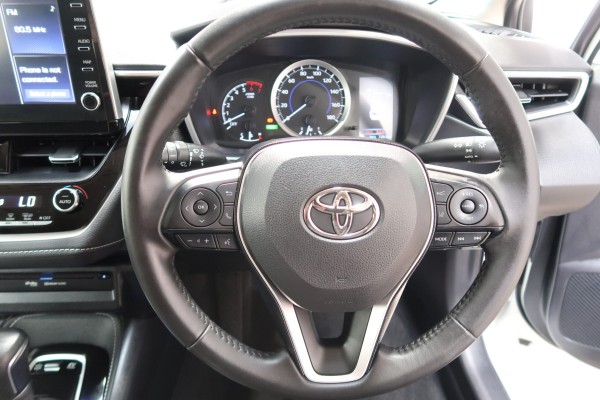 Toyota Corolla S HYBRID 2021